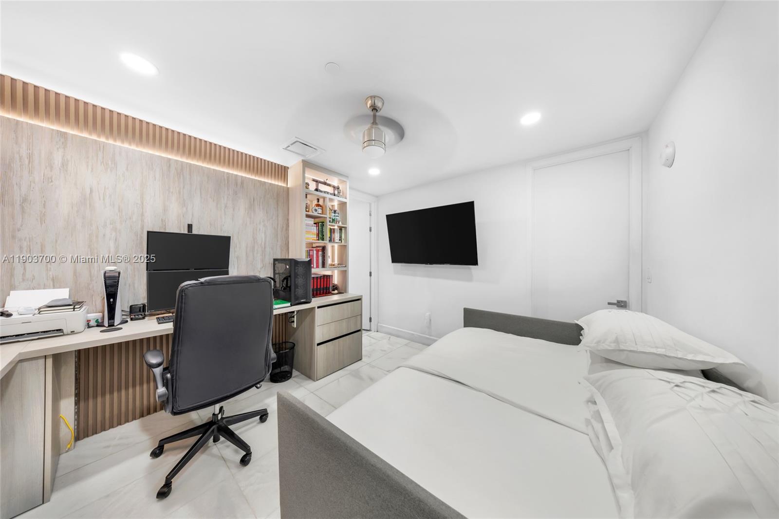 700 NE 26th Ter #2202 Miami, FL 33137