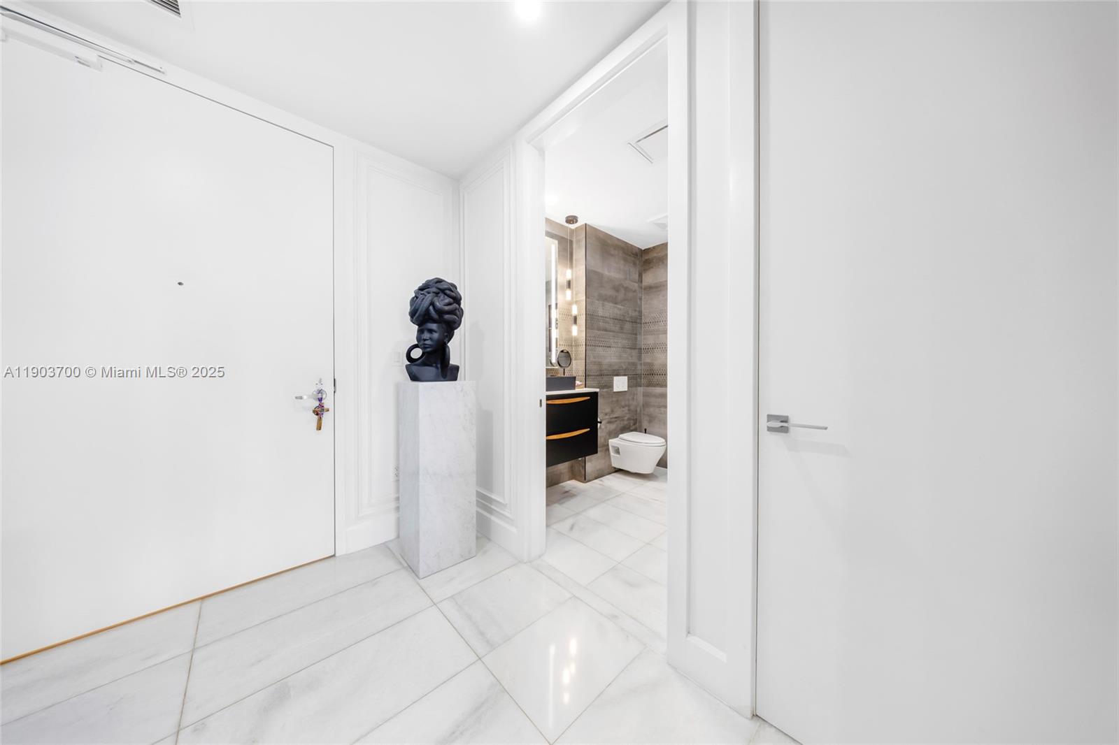 700 NE 26th Ter #2202 Miami, FL 33137