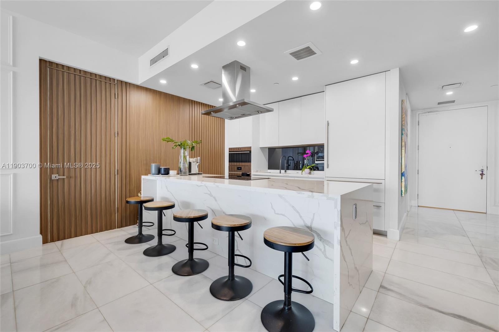 700 NE 26th Ter #2202 Miami, FL 33137