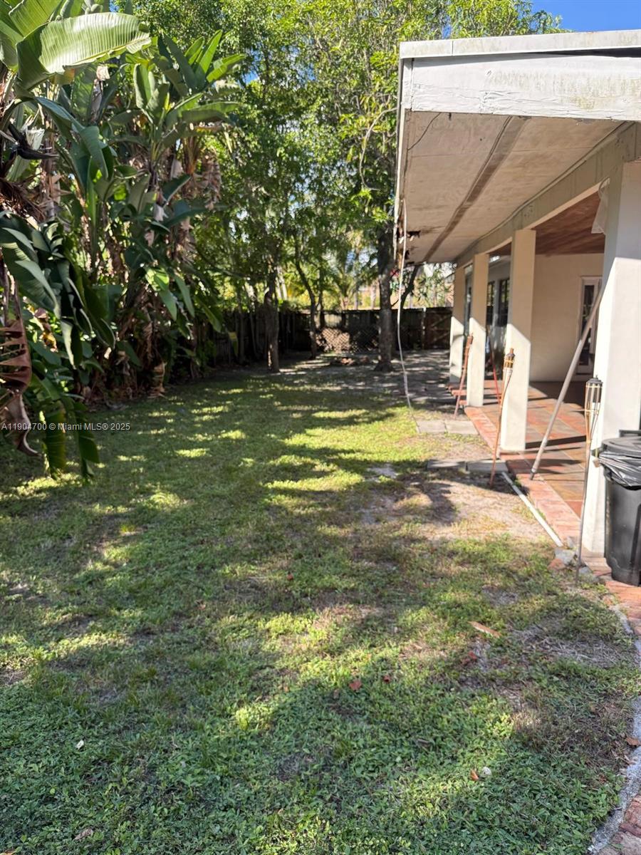 5600 SW 74th Ct Miami, FL 33143