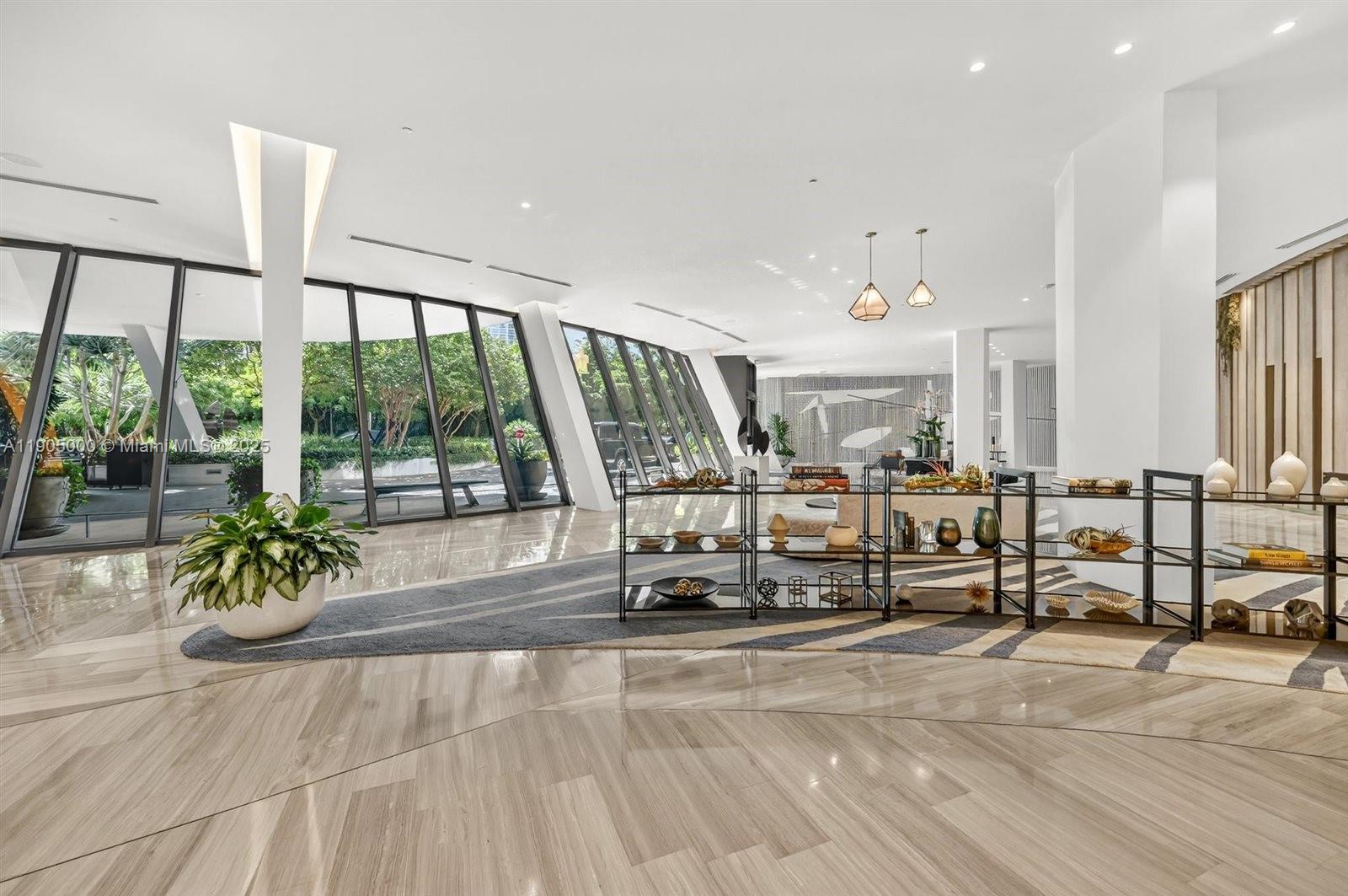 2821 S Bayshore Dr #11B Miami, FL 33133