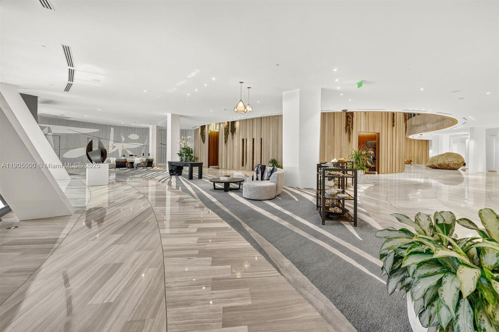 2821 S Bayshore Dr #11B Miami, FL 33133