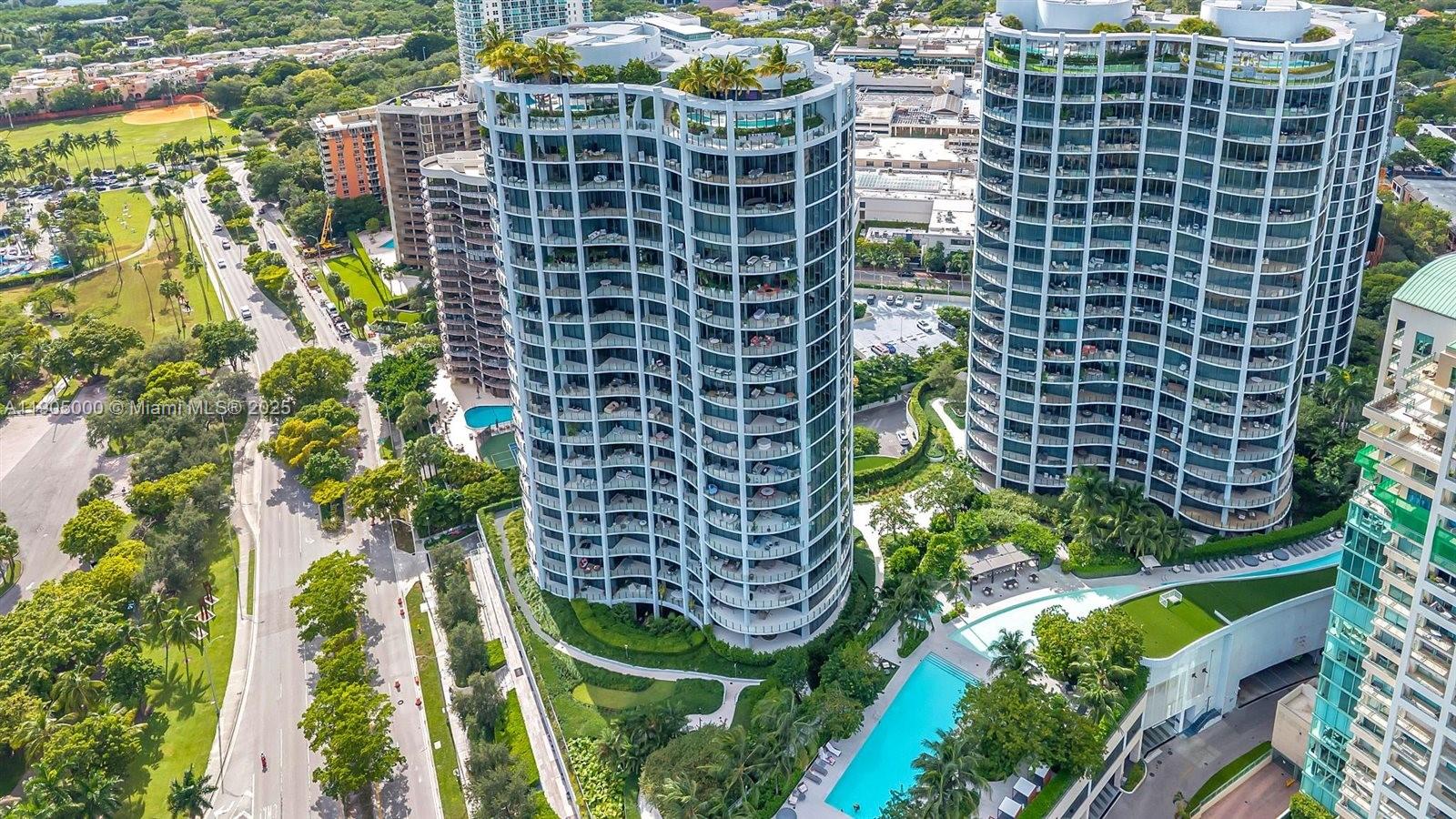 2821 S Bayshore Dr #11B Miami, FL 33133