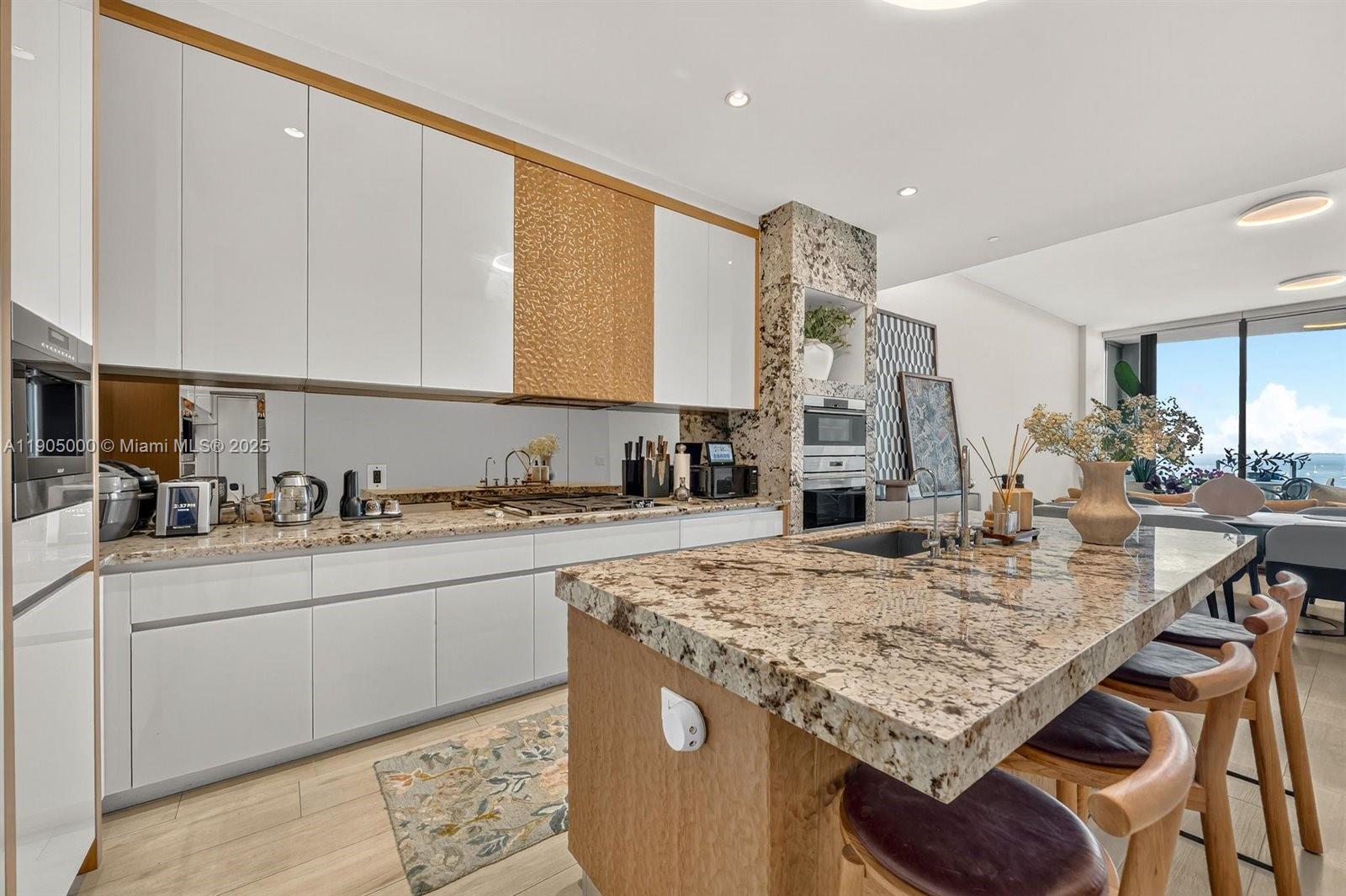 2821 S Bayshore Dr #11B Miami, FL 33133