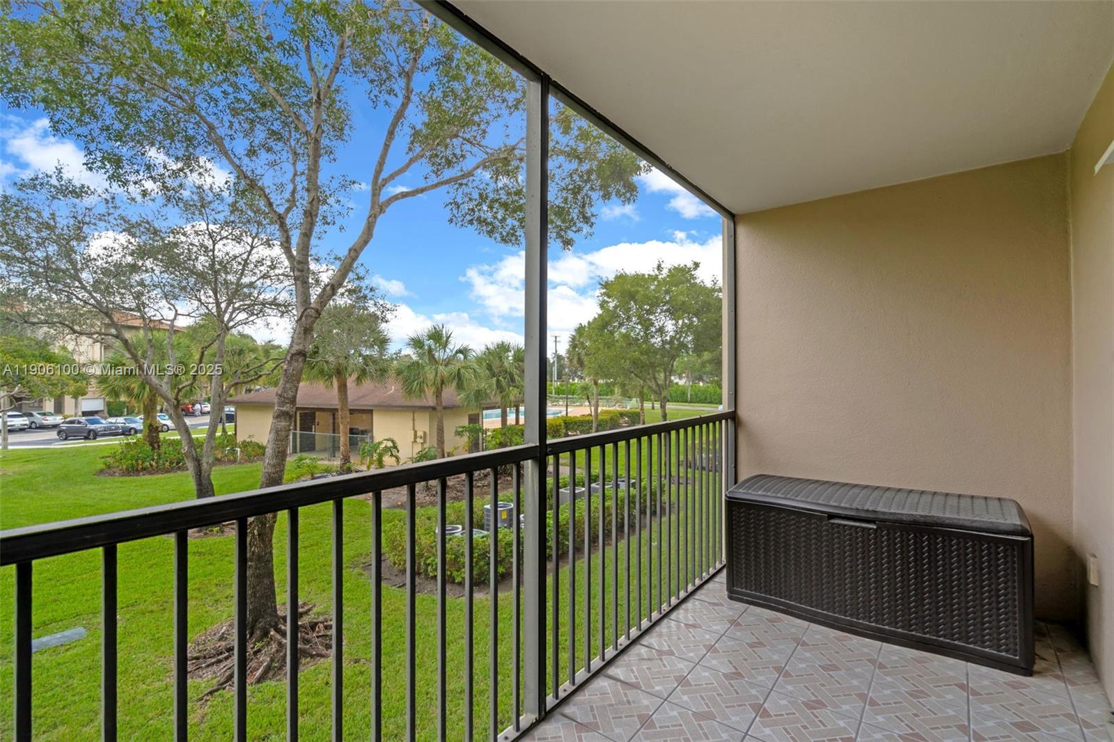 550 SW 137th Ave #208L Pembroke Pines, FL 33027