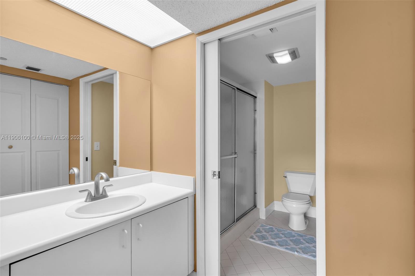 550 SW 137th Ave #208L Pembroke Pines, FL 33027