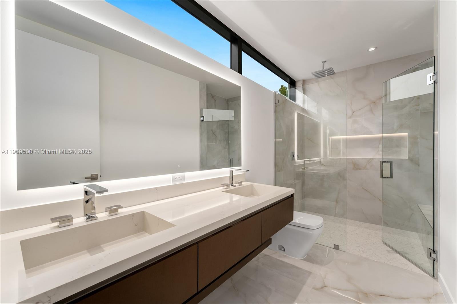 3069 Hibiscus St Coconut Grove, FL 33133