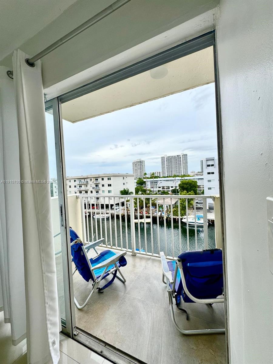 3615 NE 167th St #501