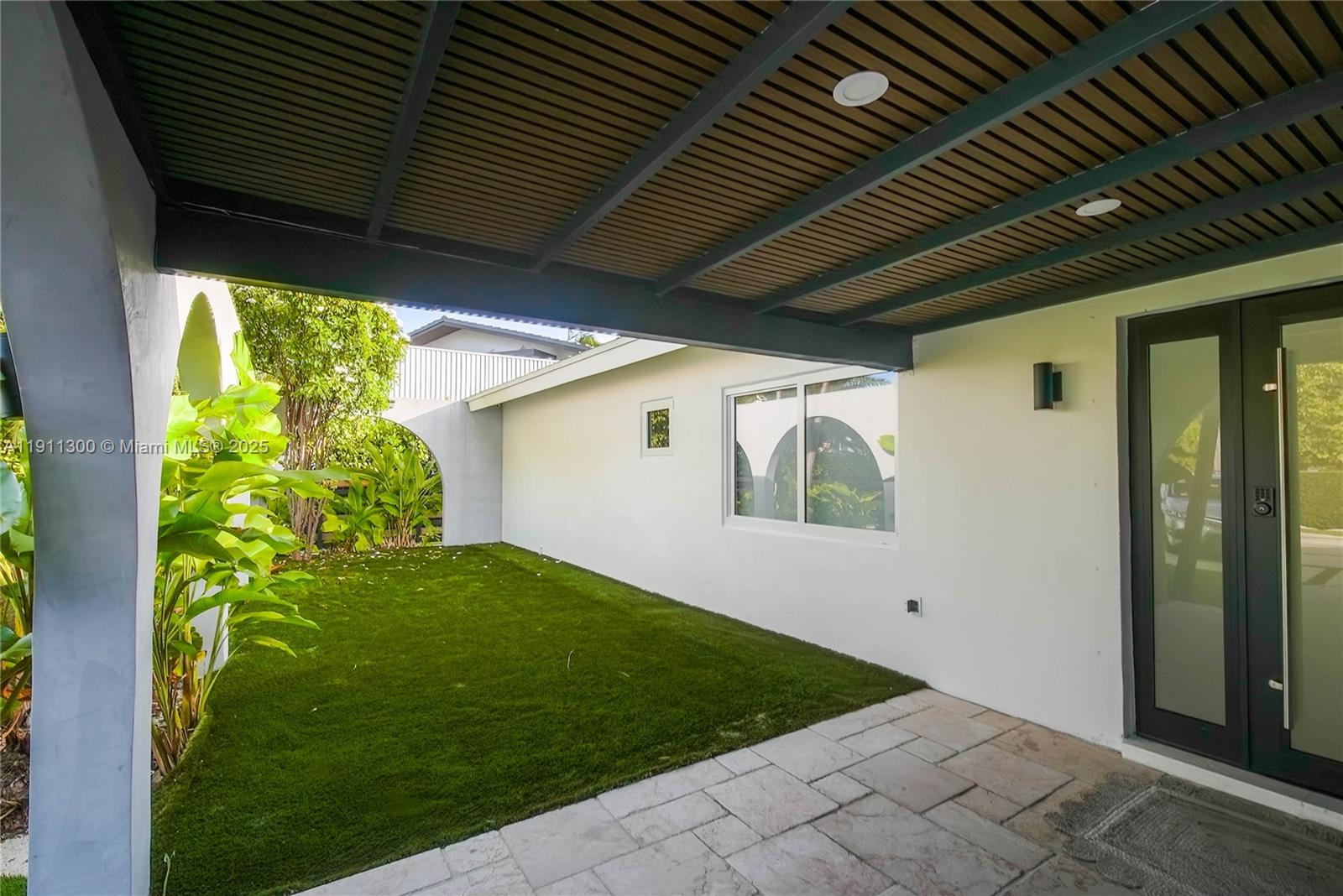 1242 NE 81st Ter Miami, FL 33138