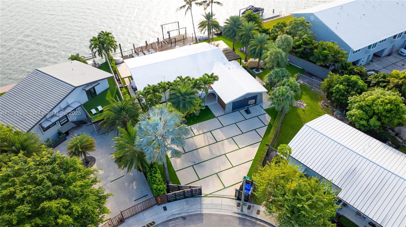 1242 NE 81st Ter Miami, FL 33138