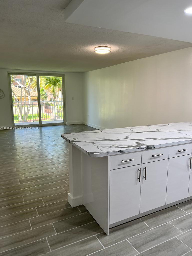6940 Miami Gdns Dr #1-221 Hialeah, FL 33015