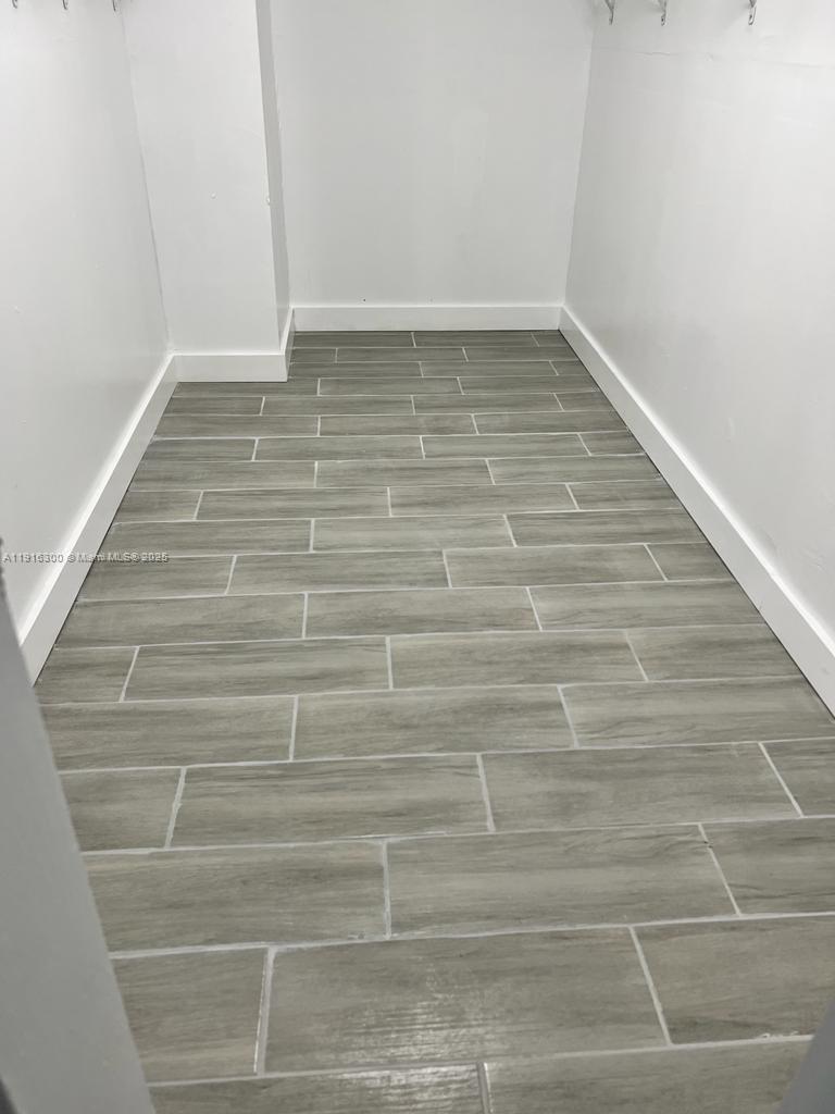 6940 Miami Gdns Dr #1-221 Hialeah, FL 33015