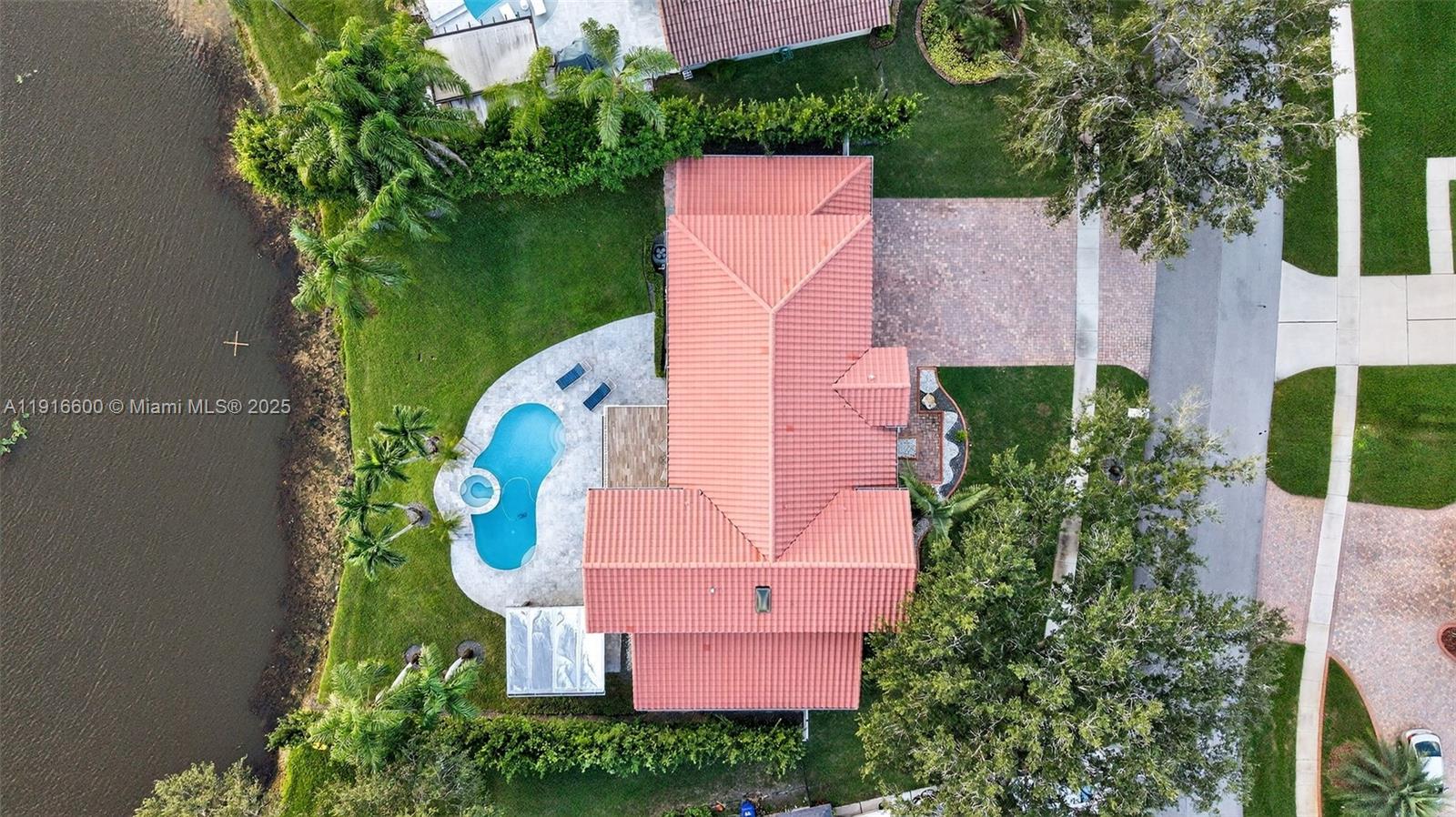 20230 NW 7th St Pembroke Pines, FL 33029