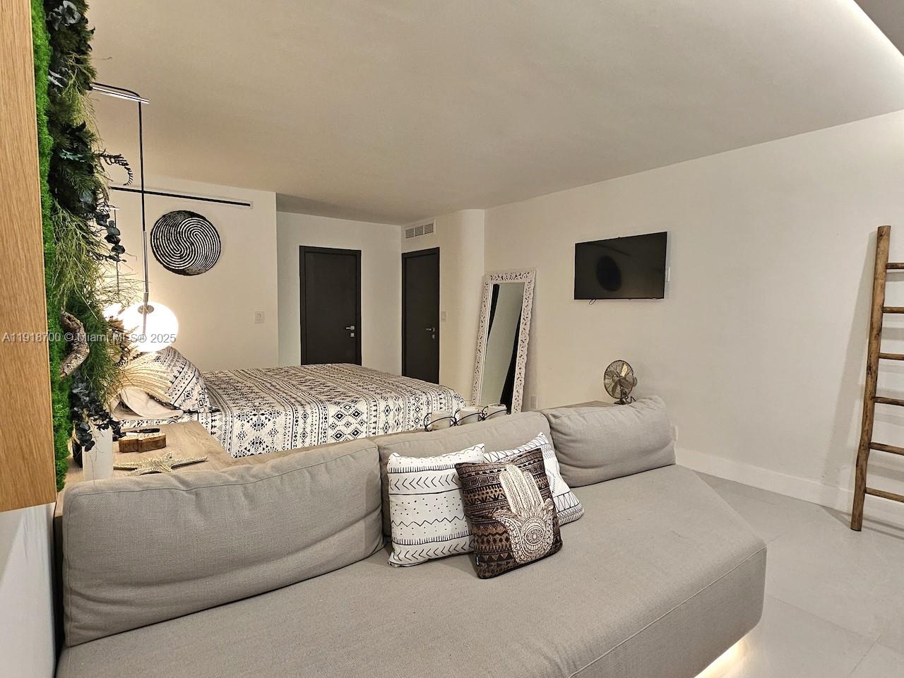 900 Bay Dr #524 Miami Beach, FL 33141