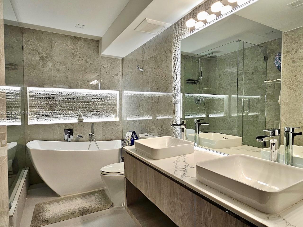 900 Bay Dr #524 Miami Beach, FL 33141