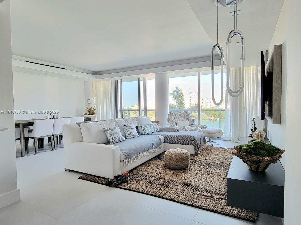 900 Bay Dr #524 Miami Beach, FL 33141