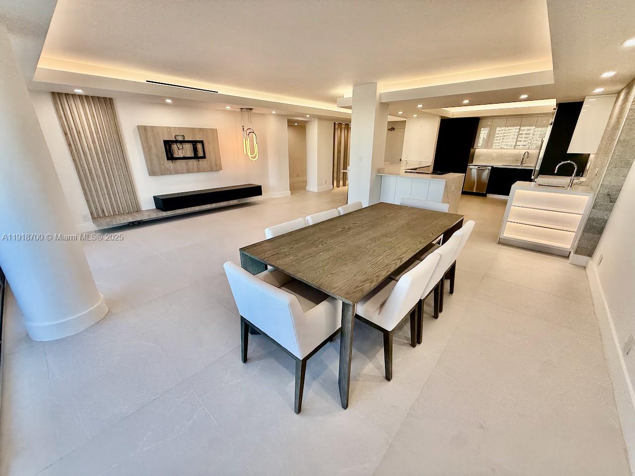 900 Bay Dr #524 Miami Beach, FL 33141