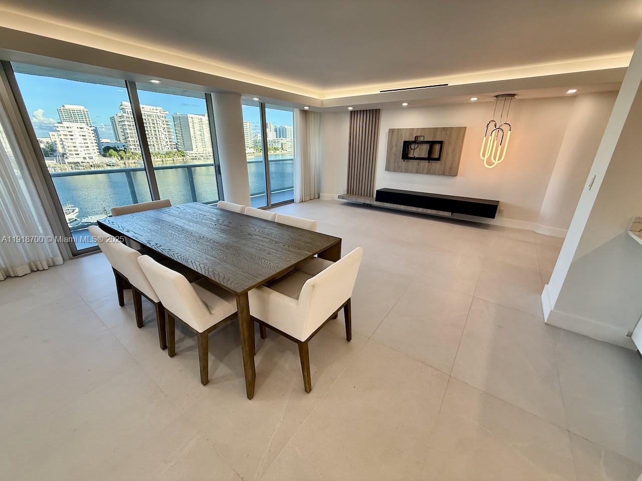900 Bay Dr #524 Miami Beach, FL 33141