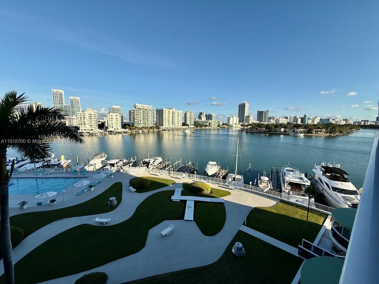 900 Bay Dr #524 Miami Beach, FL 33141