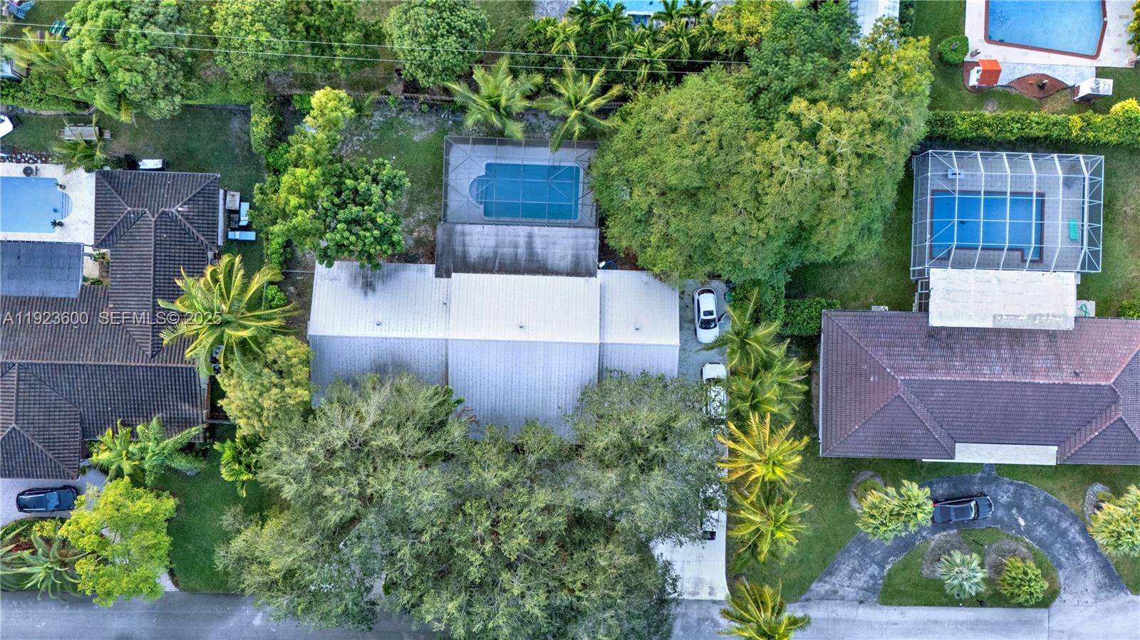 13240 SW 98th Pl Miami, FL 33176