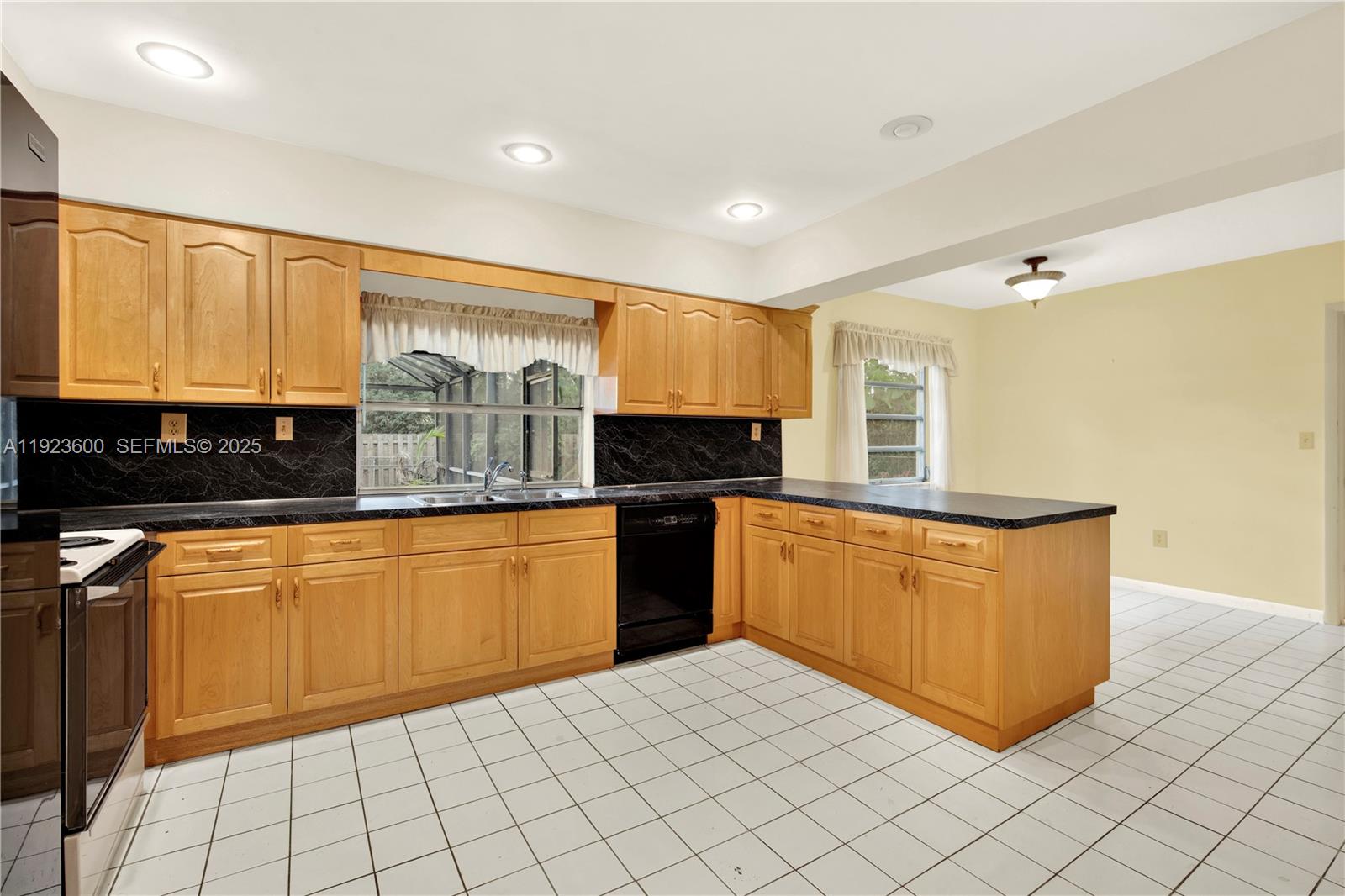 13240 SW 98th Pl Miami, FL 33176