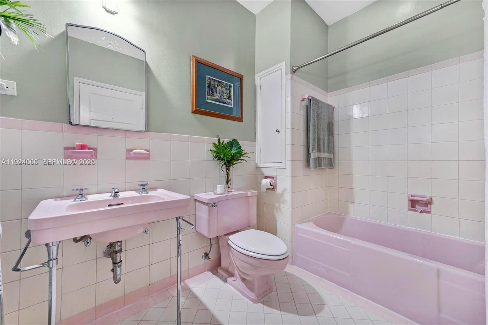 492 NE 55th St Miami, FL 33137