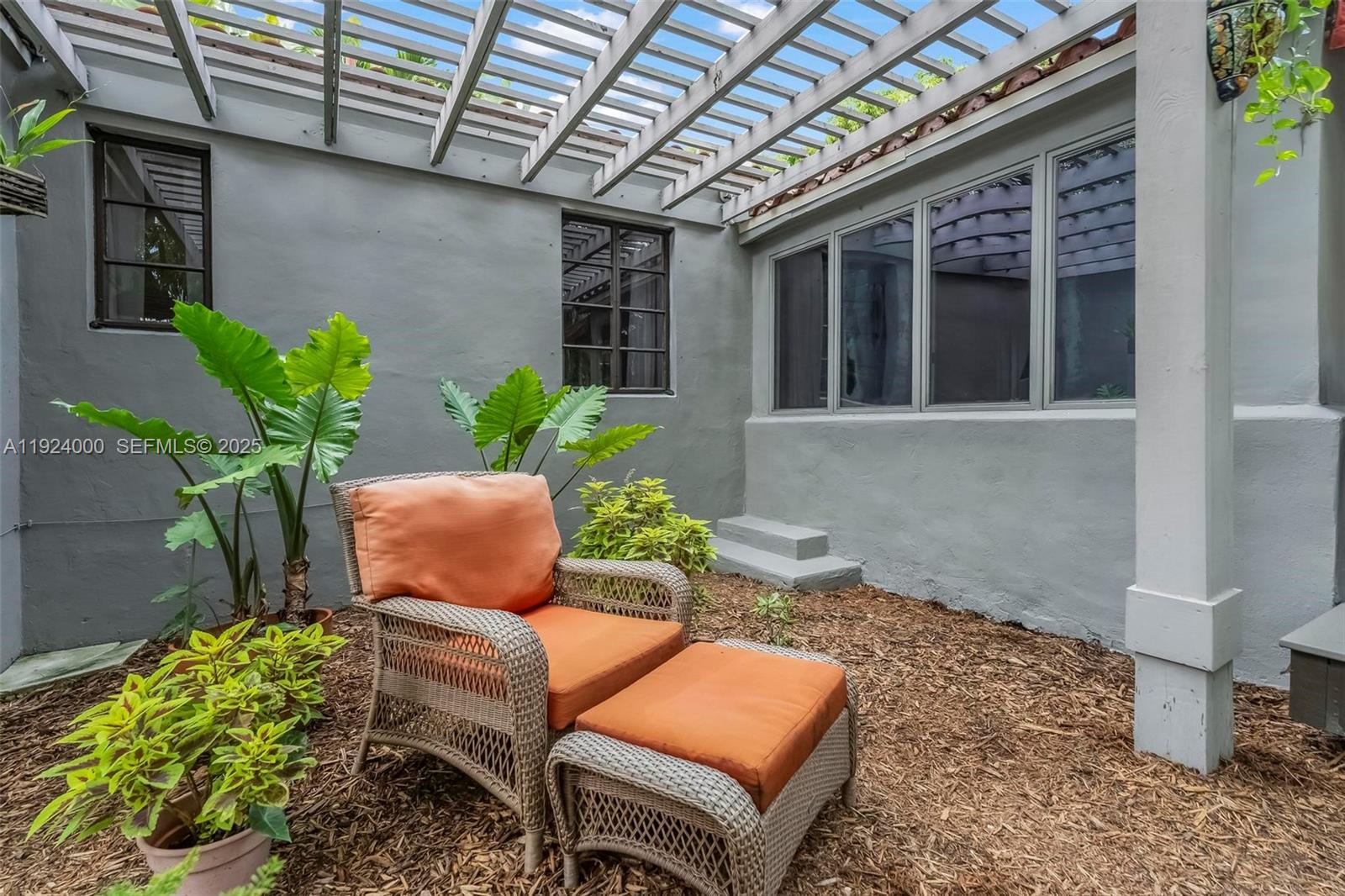 492 NE 55th St Miami, FL 33137