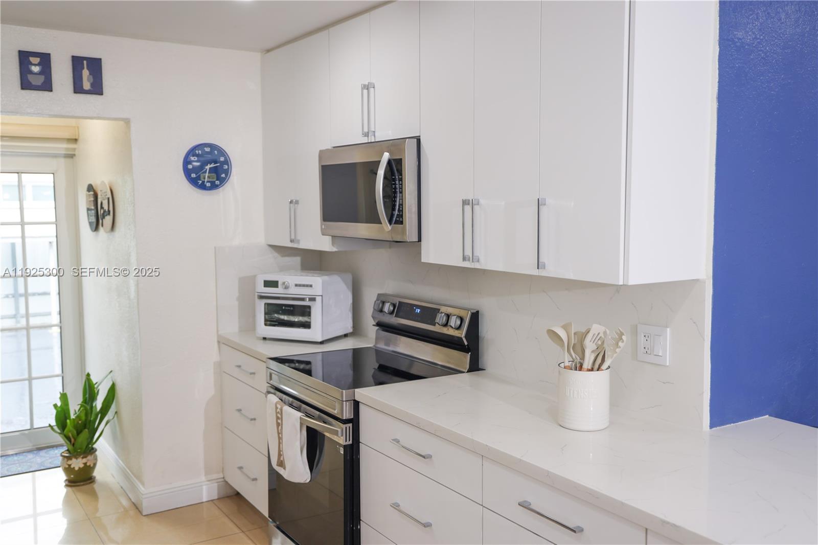 5535 W 13th Ave Hialeah, FL 33012