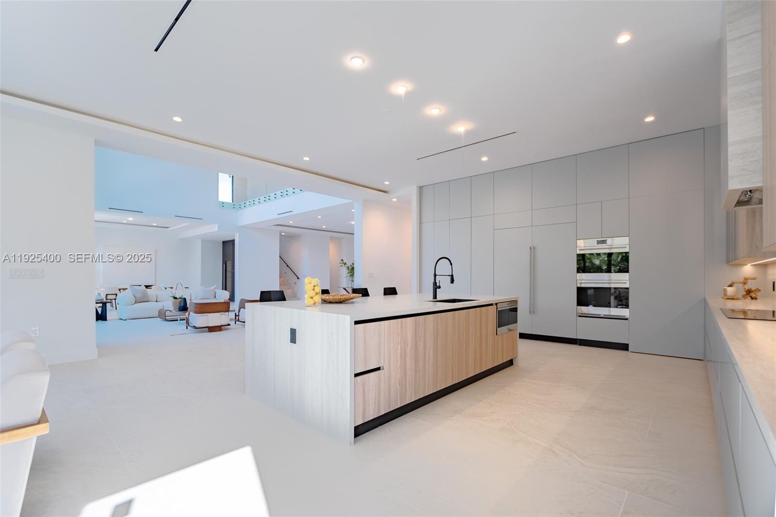 9840 SW 73rd Ct Pinecrest, FL 33156