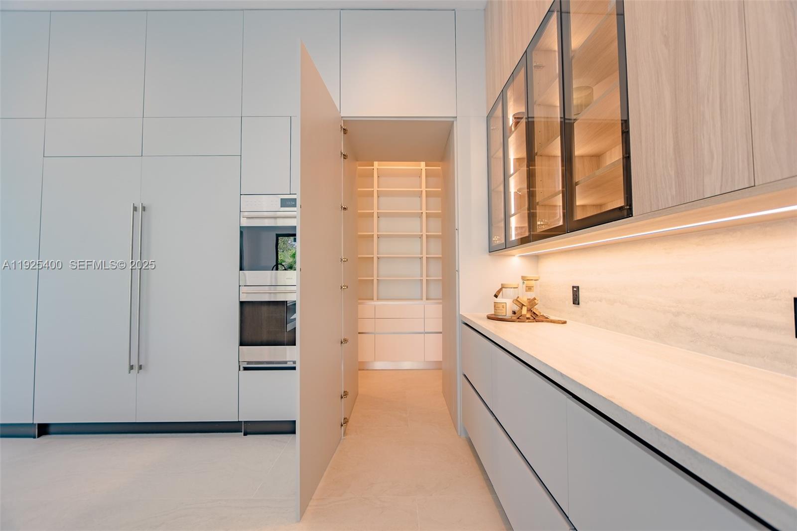 9840 SW 73rd Ct Pinecrest, FL 33156