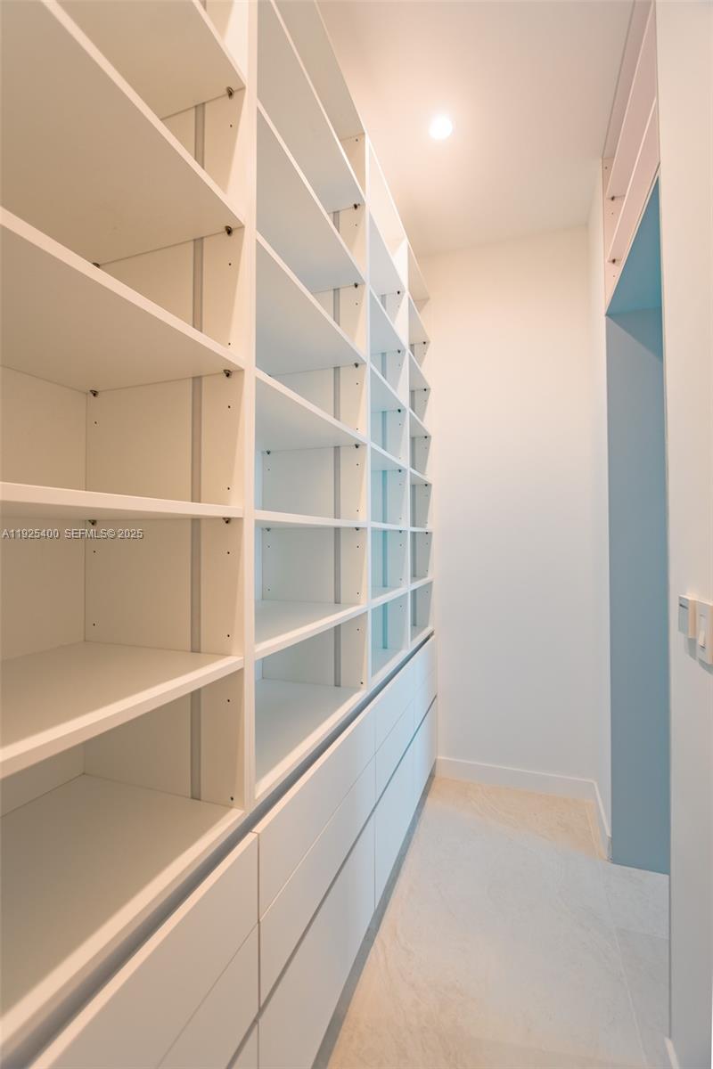 9840 SW 73rd Ct Pinecrest, FL 33156