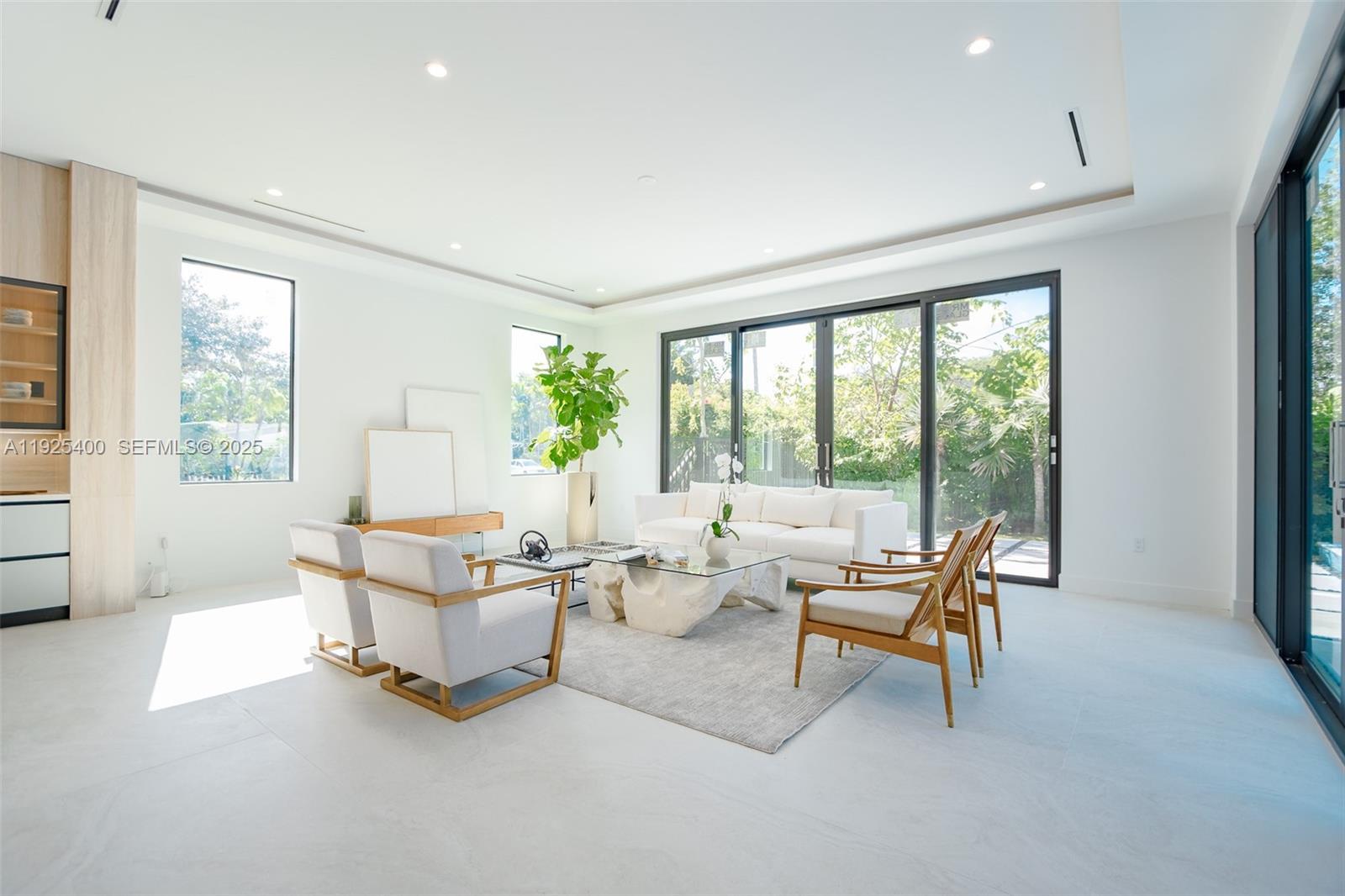 9840 SW 73rd Ct Pinecrest, FL 33156