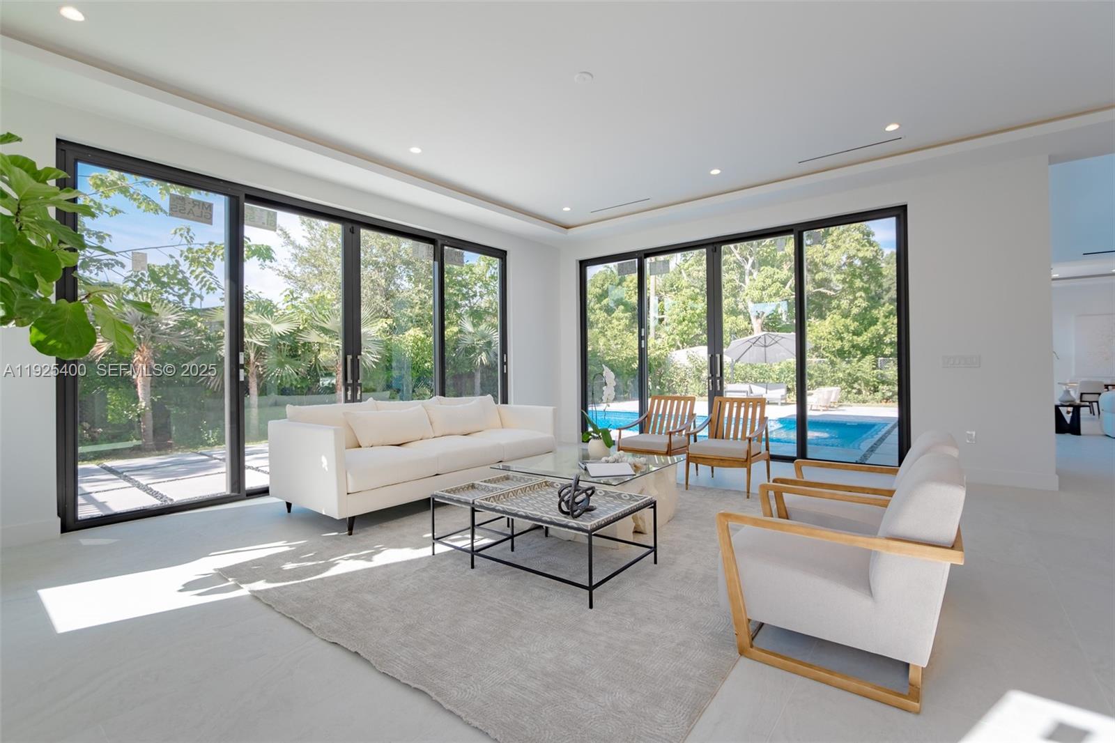 9840 SW 73rd Ct Pinecrest, FL 33156