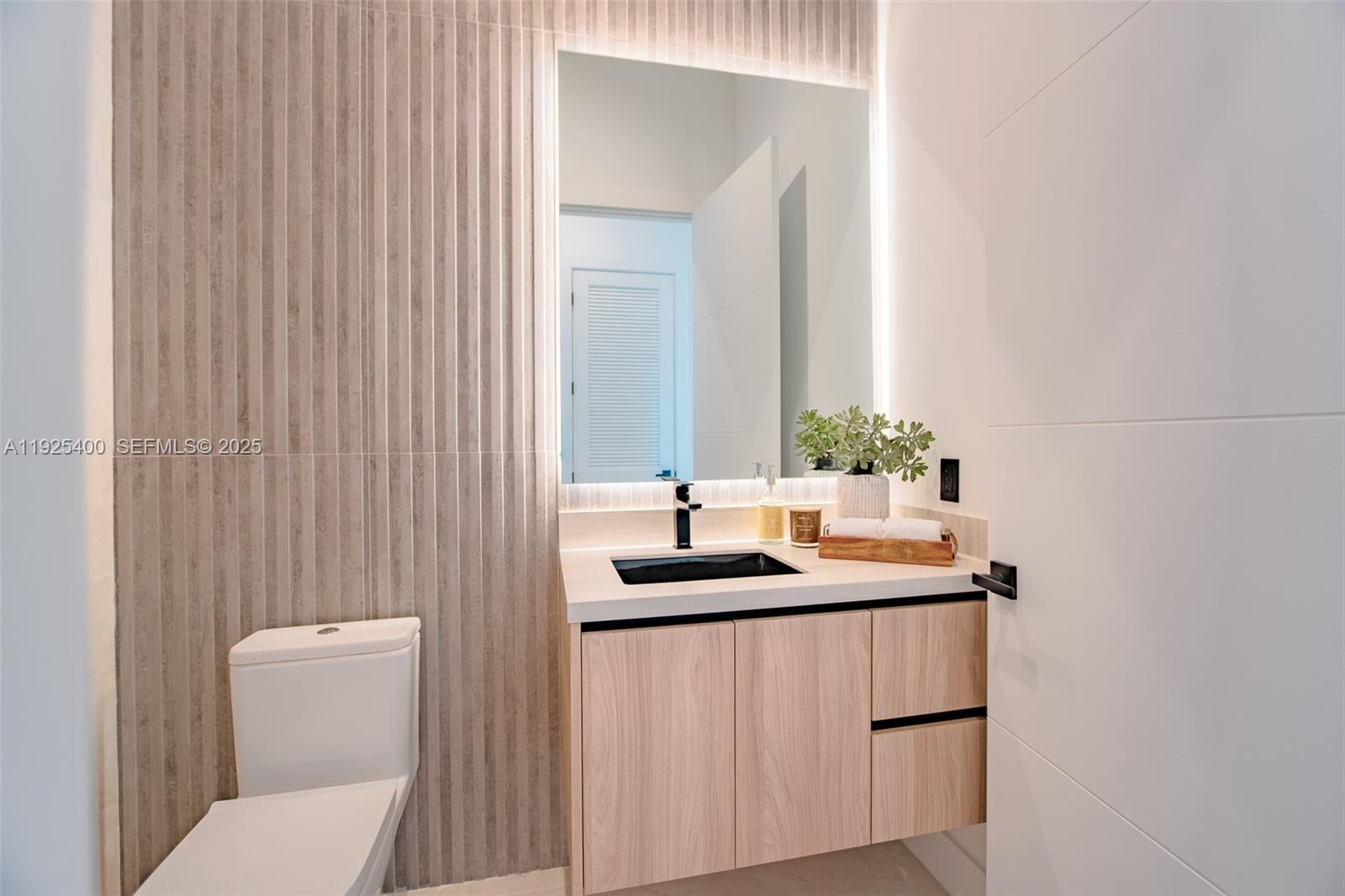 9840 SW 73rd Ct Pinecrest, FL 33156