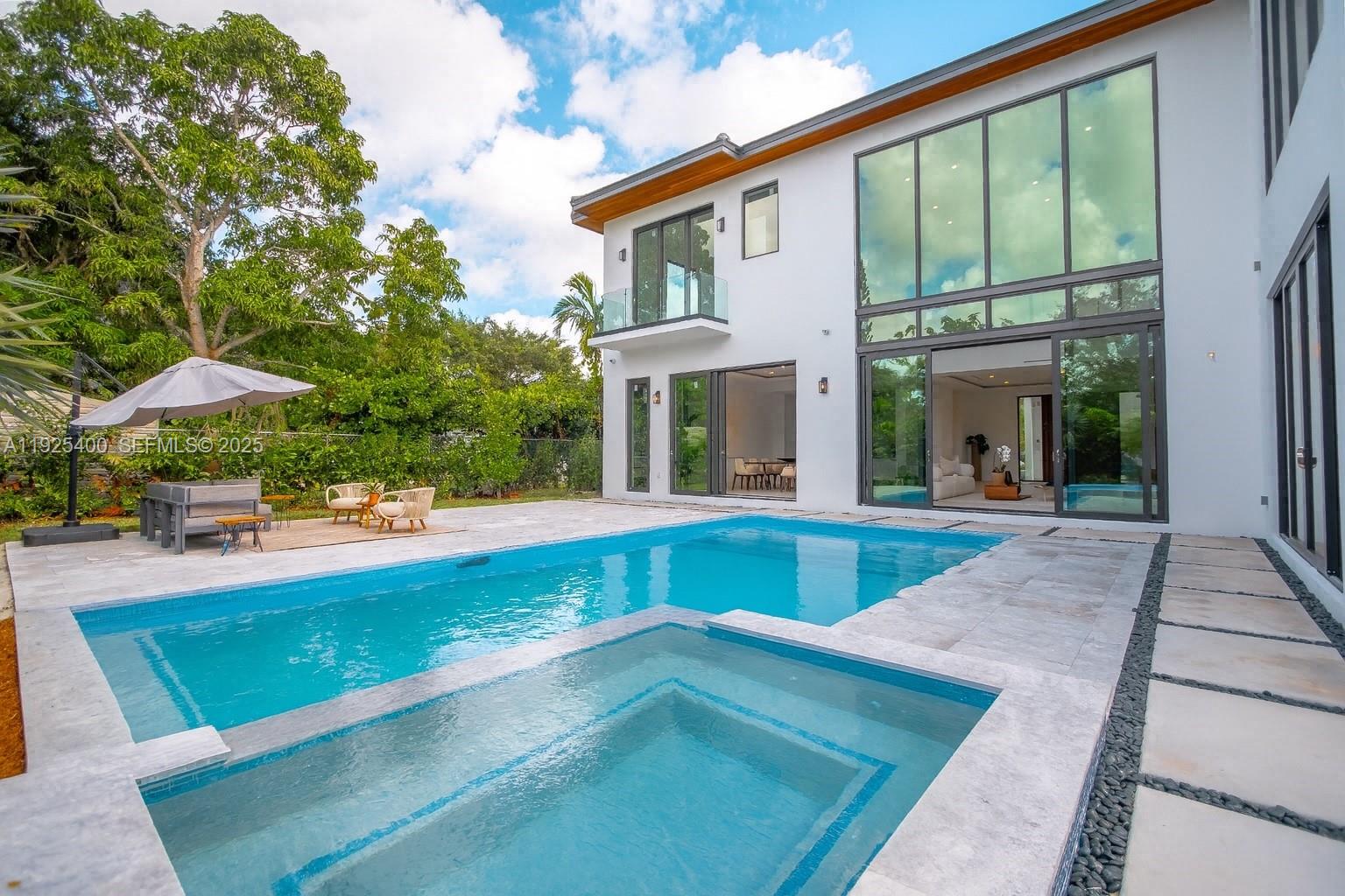 9840 SW 73rd Ct Pinecrest, FL 33156