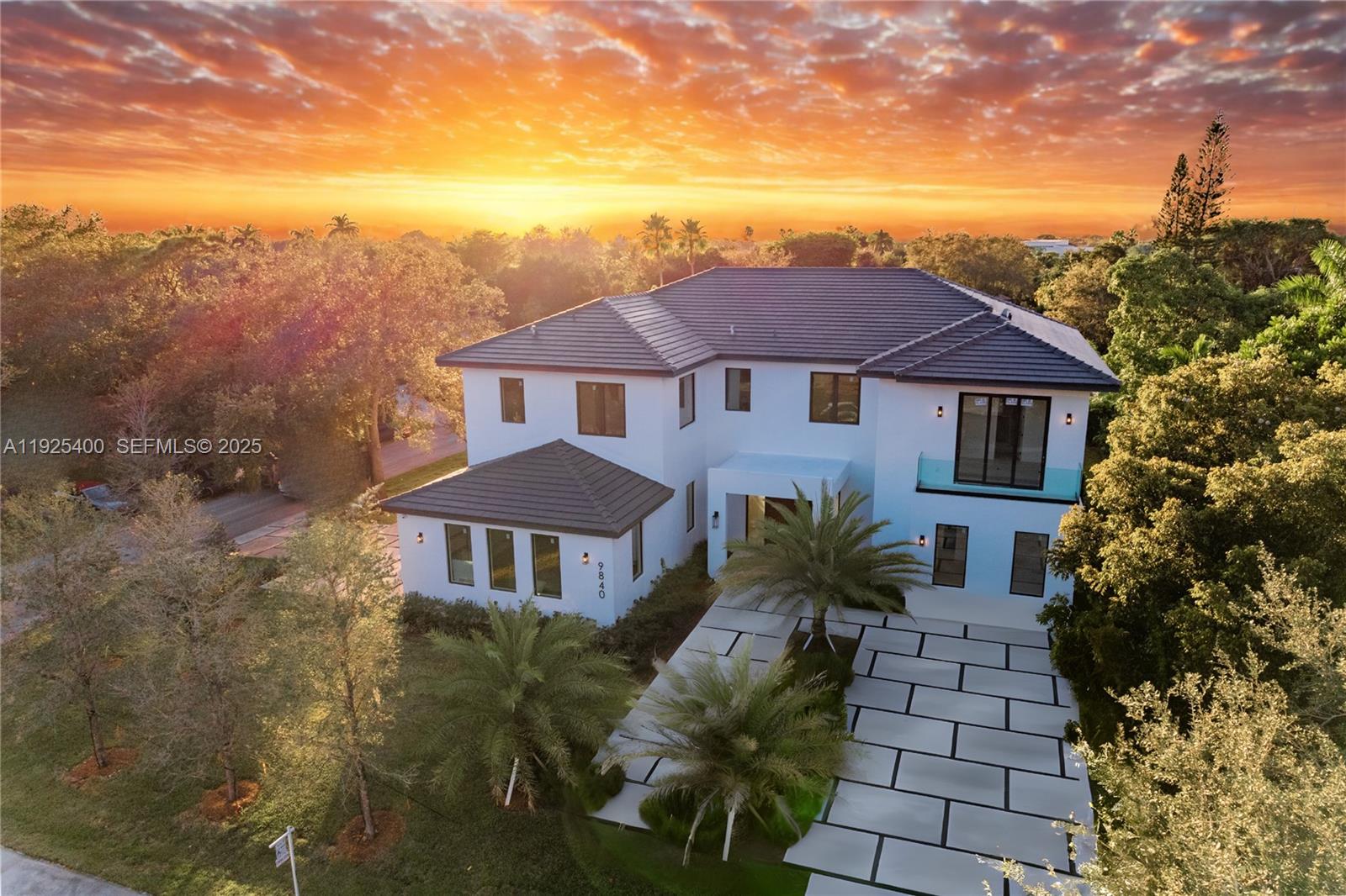 9840 SW 73rd Ct Pinecrest, FL 33156