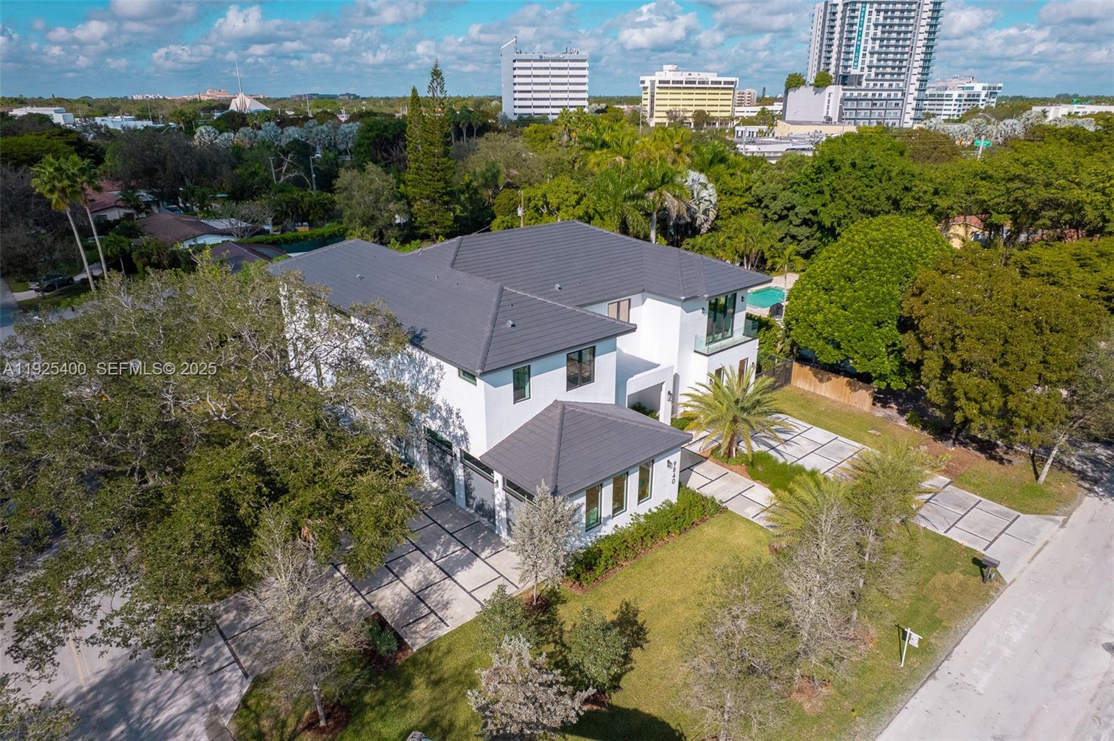 9840 SW 73rd Ct Pinecrest, FL 33156