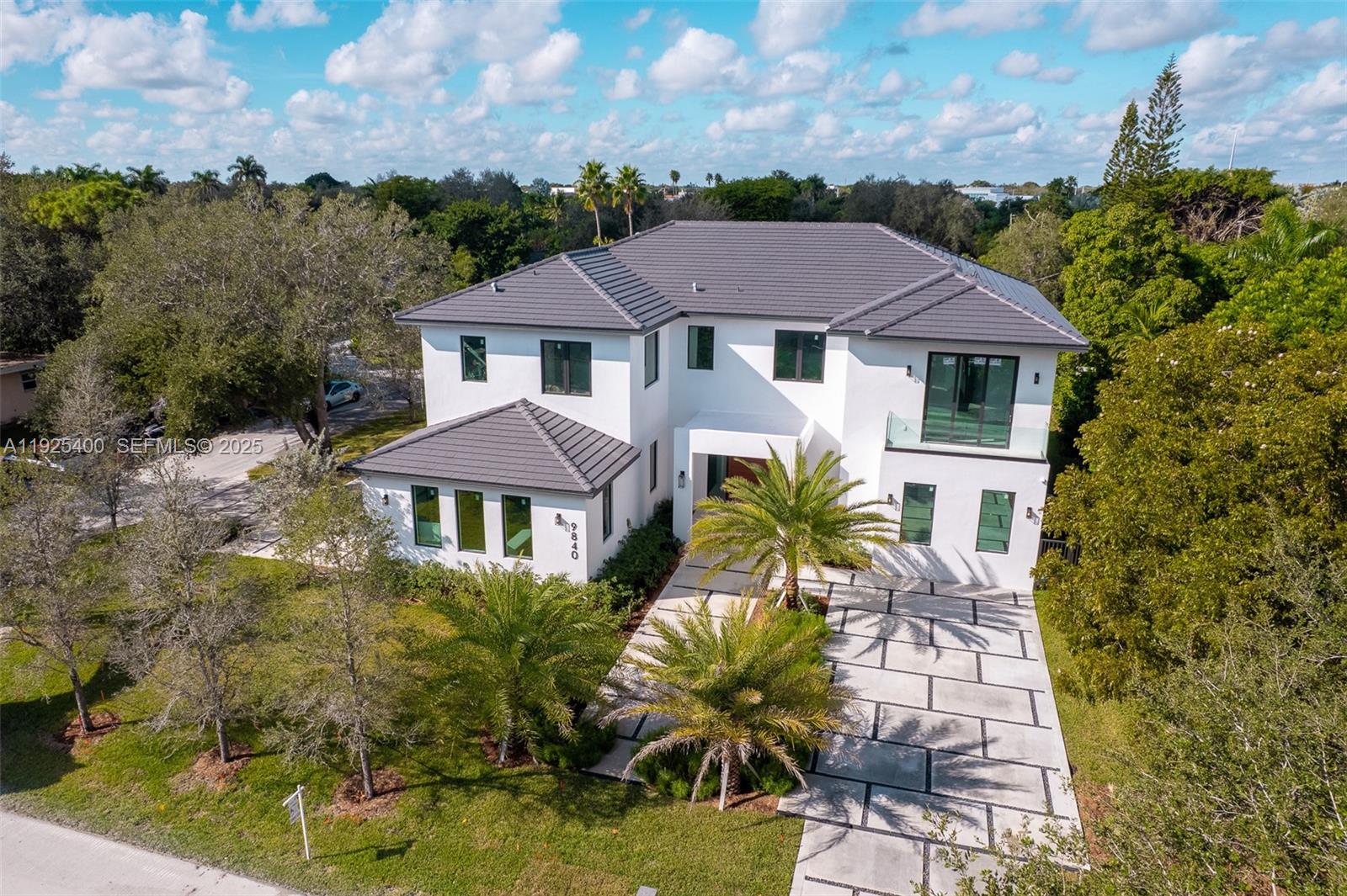 9840 SW 73rd Ct Pinecrest, FL 33156