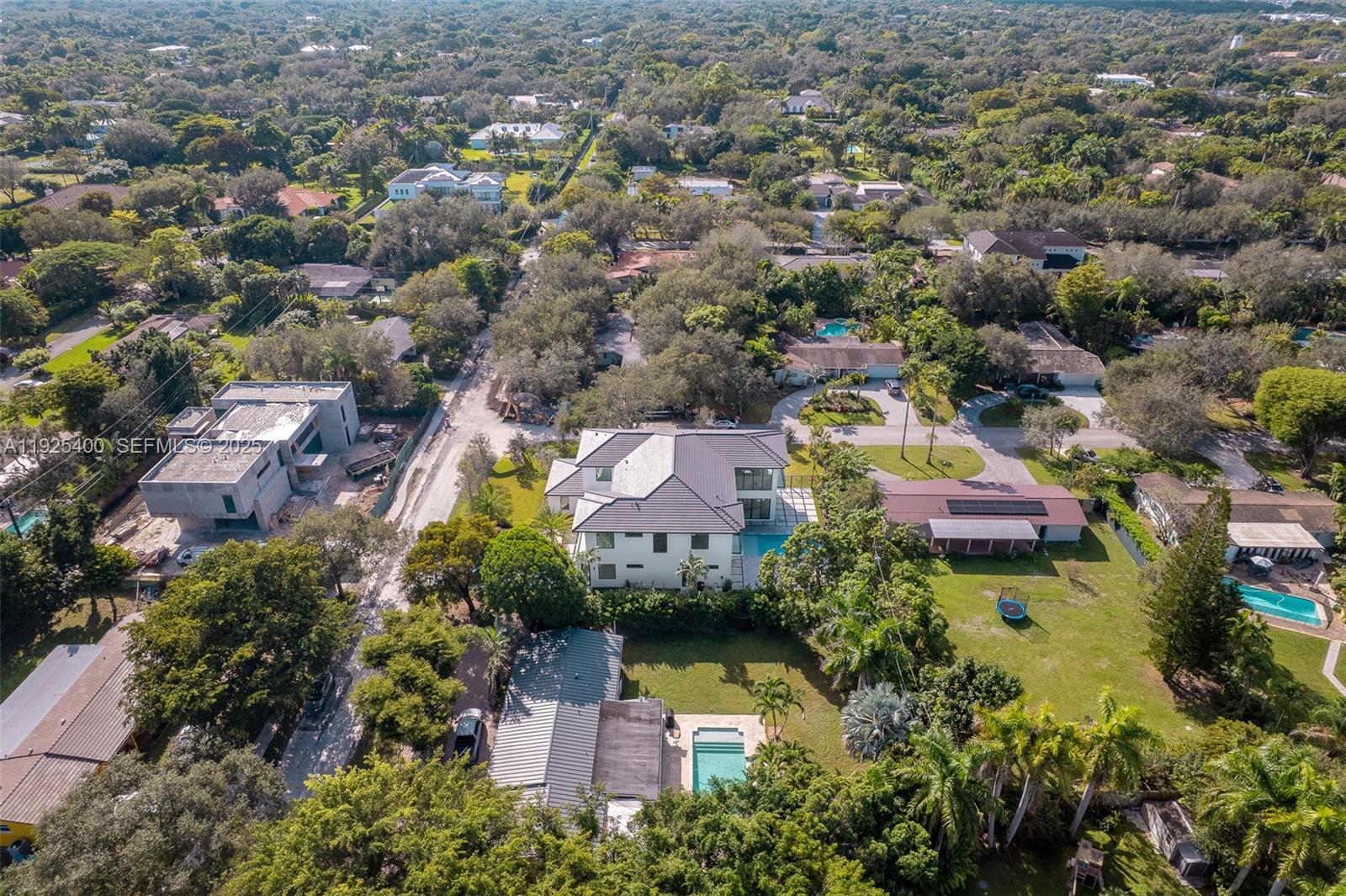 9840 SW 73rd Ct Pinecrest, FL 33156