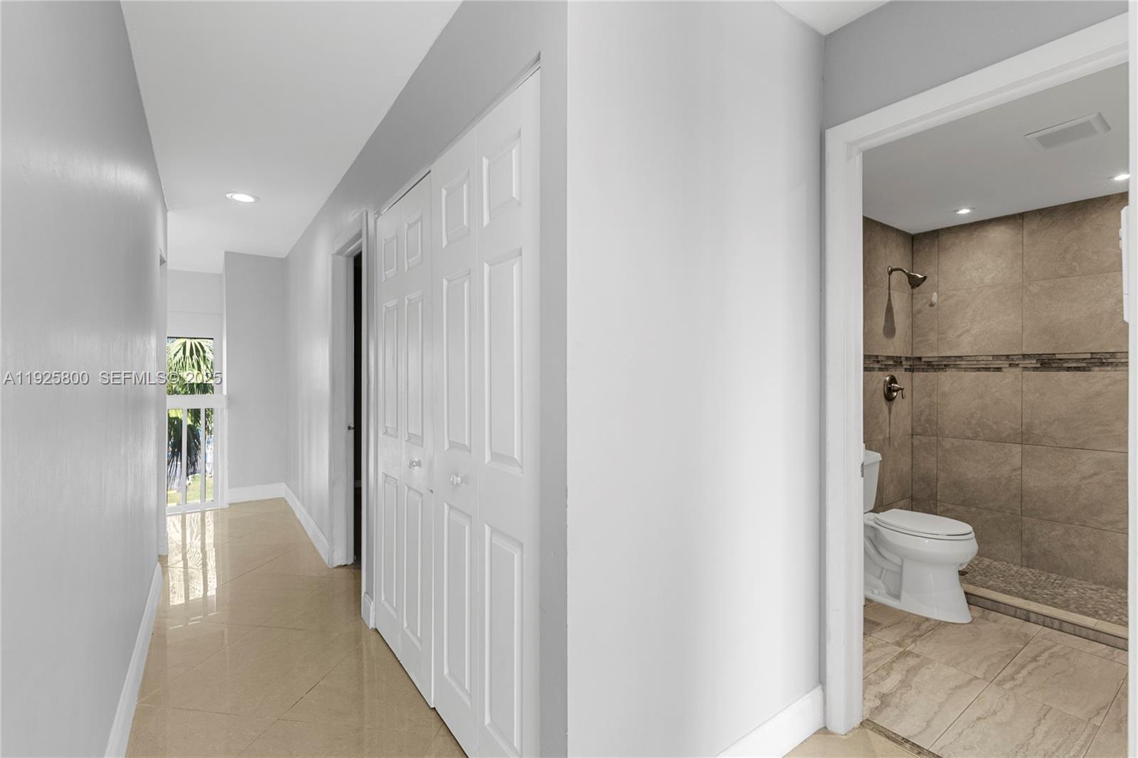 120 SW 96th Ter #204 Plantation, FL 33324