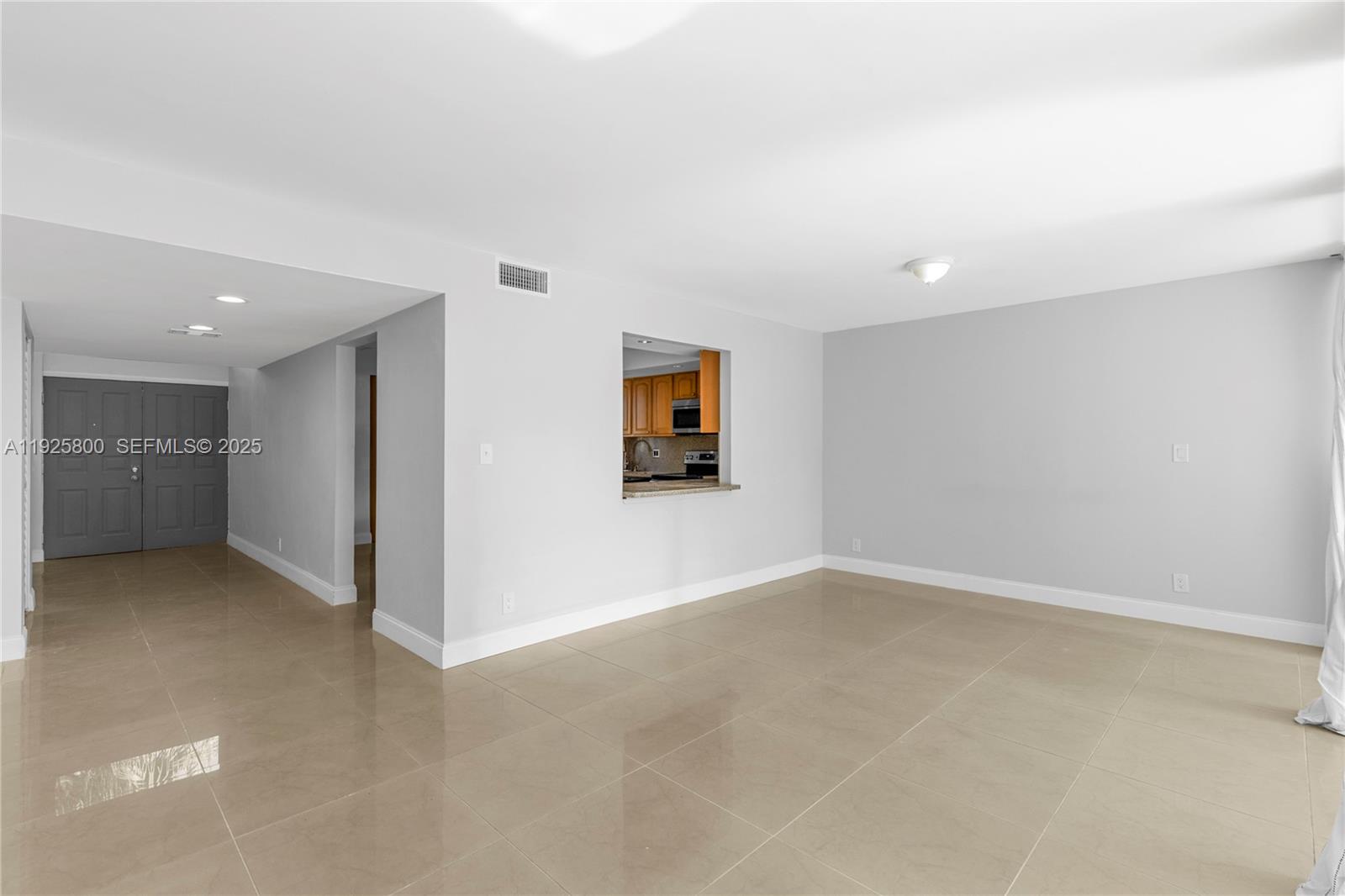 120 SW 96th Ter #204 Plantation, FL 33324