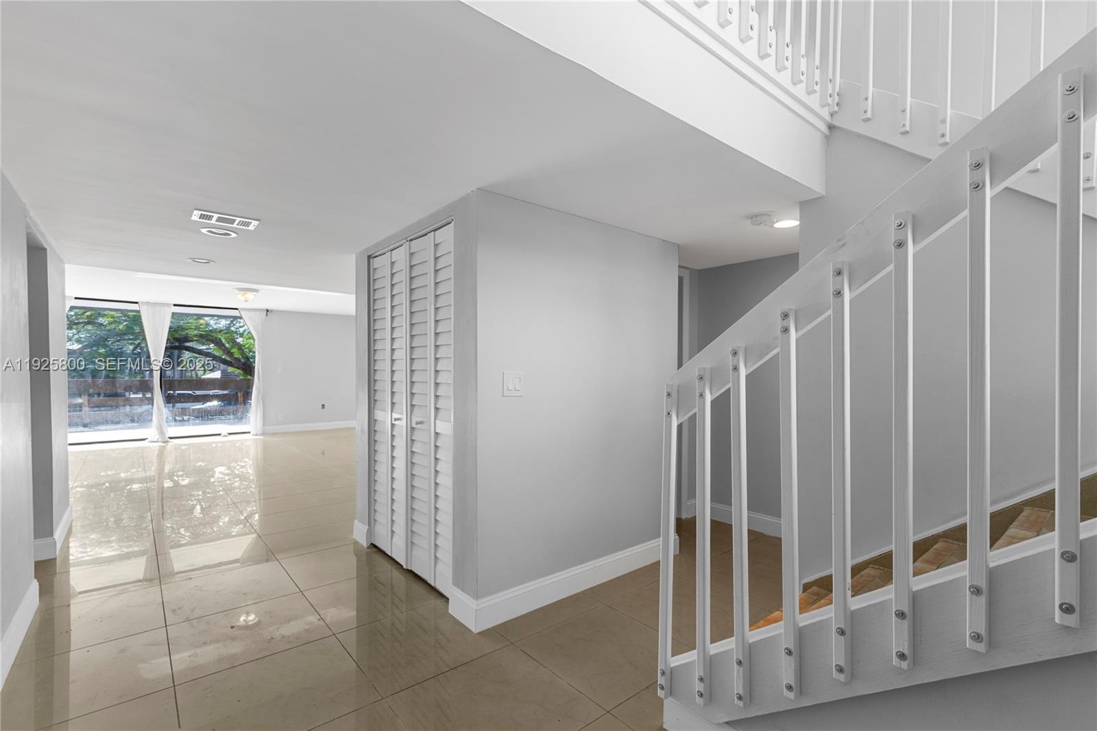 120 SW 96th Ter #204 Plantation, FL 33324