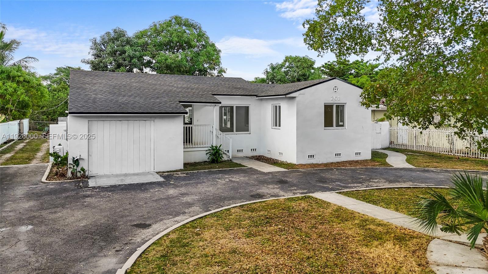 201 S Biscayne Riv Dr Miami, FL 33169