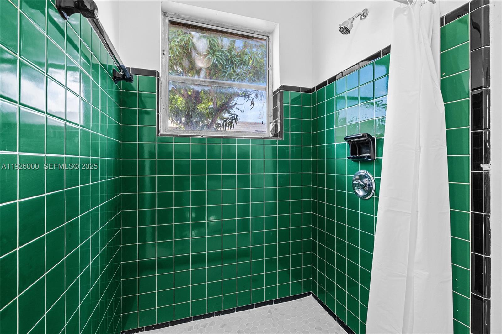 201 S Biscayne Riv Dr Miami, FL 33169