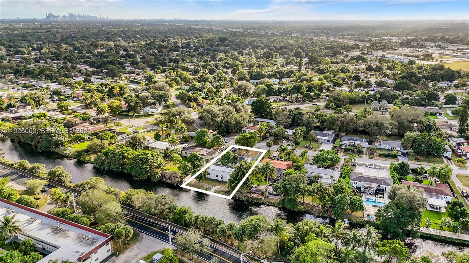 201 S Biscayne Riv Dr Miami, FL 33169