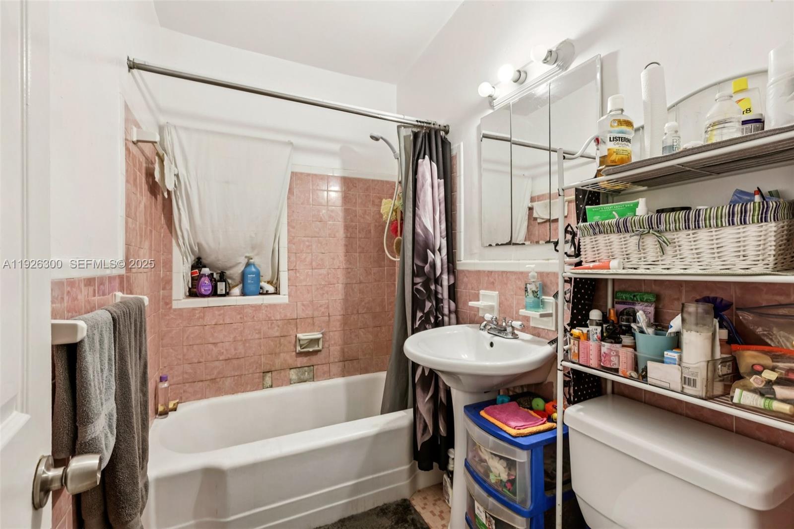 16440 NW 23rd Ct Miami Gardens, FL 33054