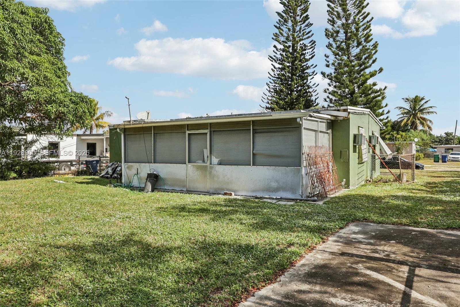 16440 NW 23rd Ct Miami Gardens, FL 33054