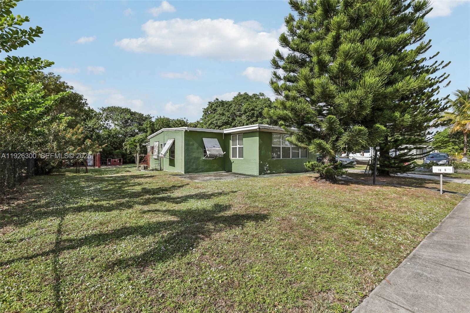 16440 NW 23rd Ct Miami Gardens, FL 33054