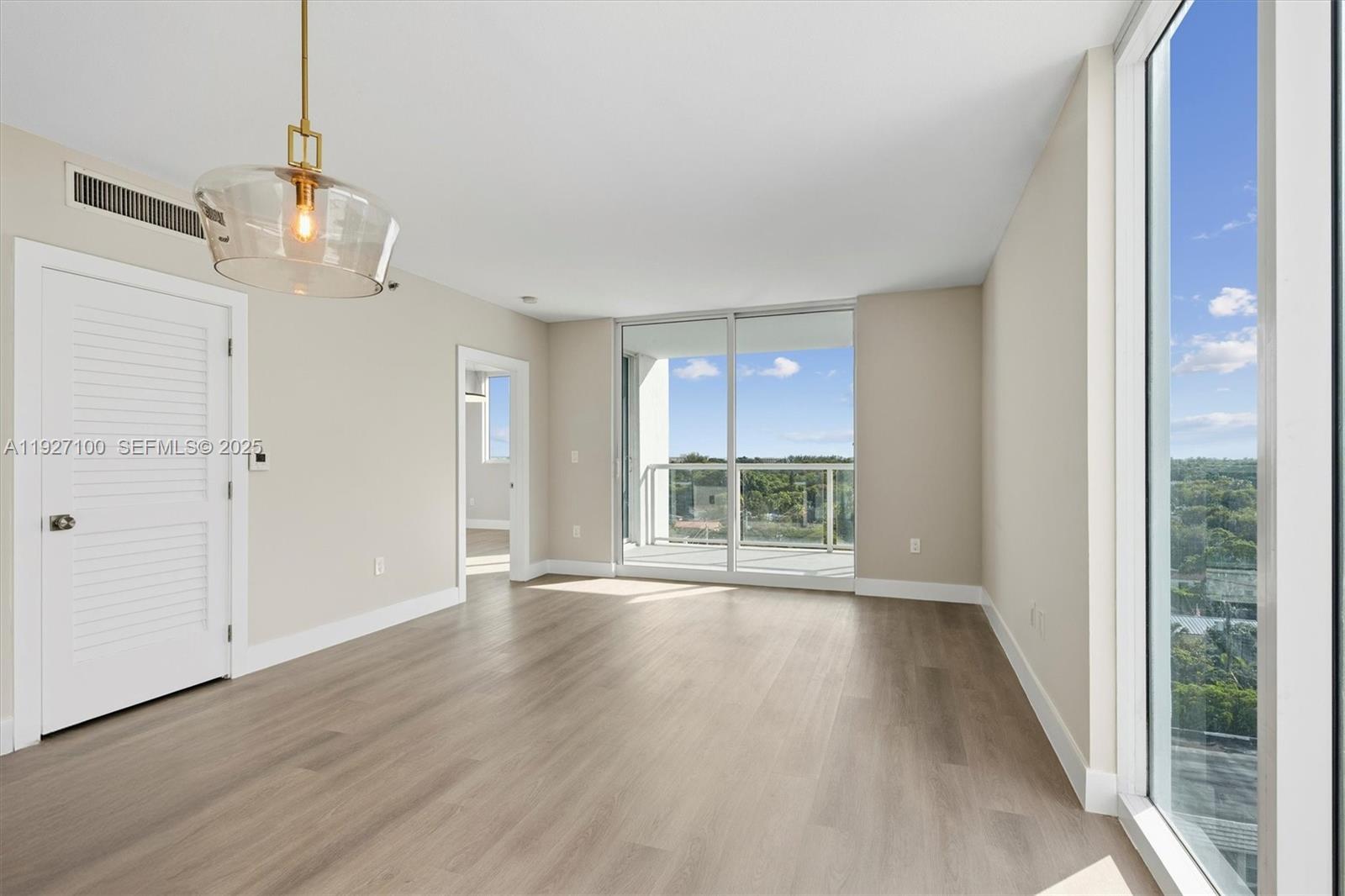 1401 SW 22nd St #1001 Miami, FL 33145