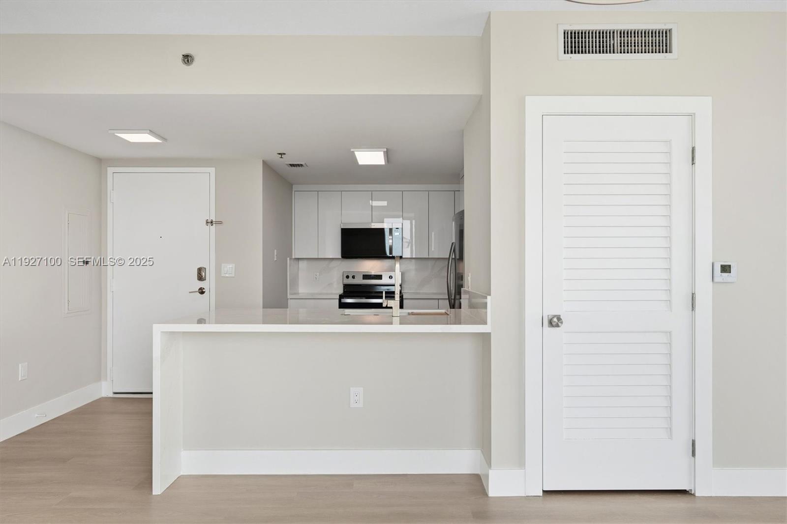 1401 SW 22nd St #1001 Miami, FL 33145